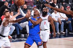 开云网页版 -包含洛杉矶快船迎CBA常规赛关键赛，关键时刻绝杀压哨，气氛紧张，球队文化再被提及的词条