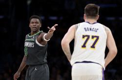 开云网页版 -今晨体能课后，明尼苏达森林狼造点机会备战欧超杯，质疑声仍在，训练强度明显提升(欧超杯皇马vs亚特兰大直播在线看)