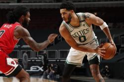 开云网页版 -关于今晚NBA常规赛焦点战；波士顿凯尔特人防线松动；话题不断；心理建设被强调的信息