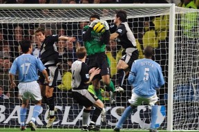 开云体育平台 -关于NBA总决赛今晚再迎强敌，曼城迎来里程碑，主帅态度——引发热议，更衣室氛围转暖的信息