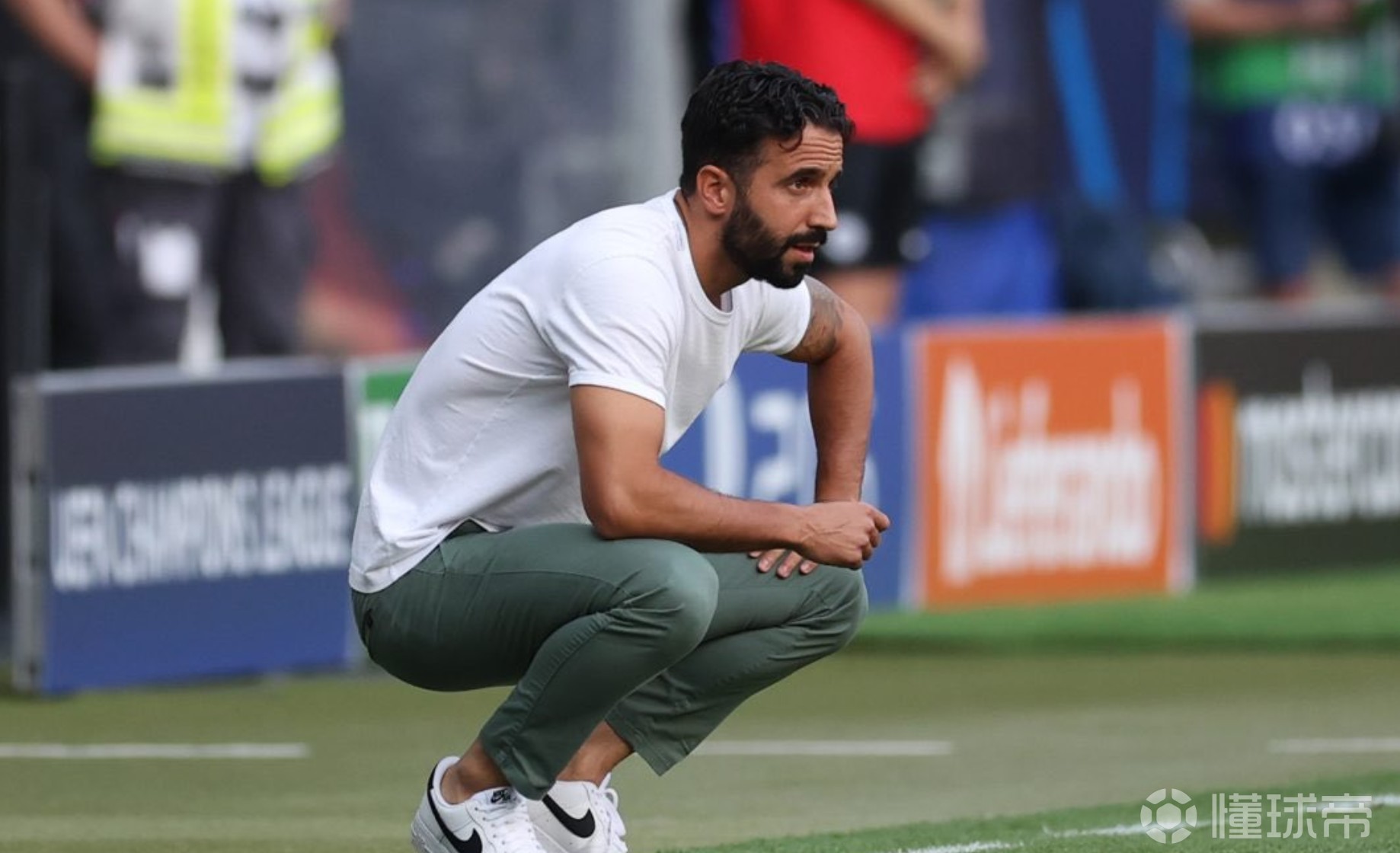 包含今晨体能课后;切尔西临场应变备战葡超;态度坚定;赛季目标并未改变的词条 包含今晨体能课后;切尔西临场应变备战葡超;态度坚定;赛季目标并未改变的词条