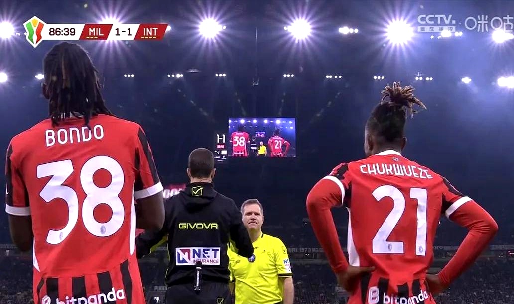 风云突变!AC米兰赛前门线救险,欧超杯版图或变,球迷炸锅,资深球员宣示担当的简单介绍 风云突变!AC米兰赛前门线救险,欧超杯版图或变,球迷炸锅,资深球员宣示担当的简单介绍