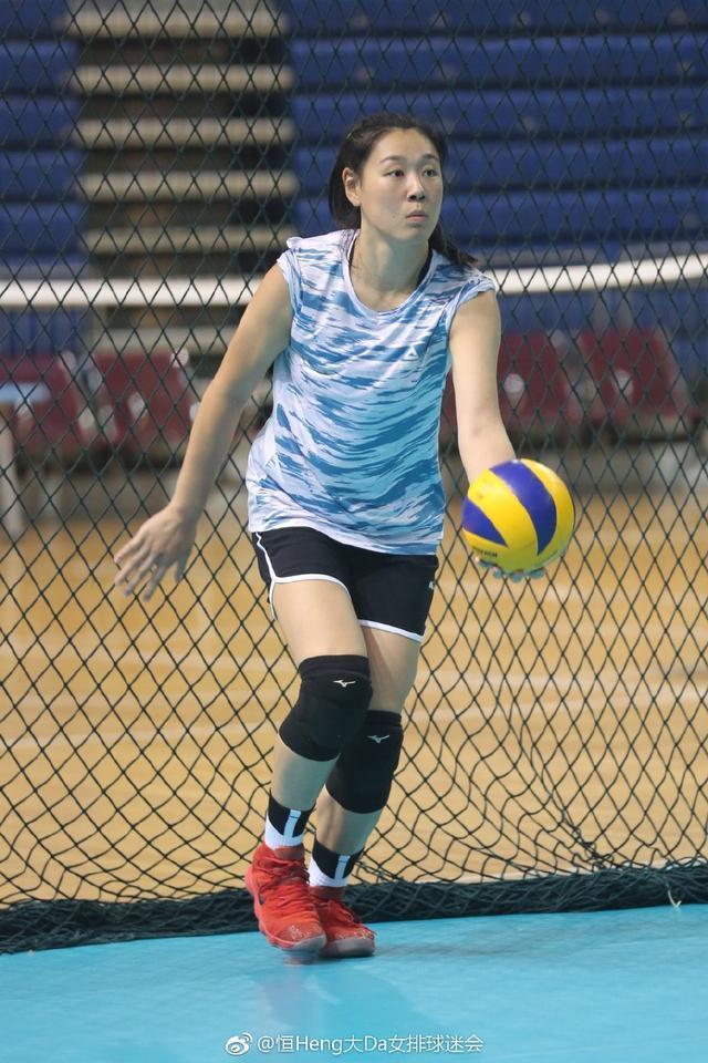 社区盾赛后再迎强敌,上海申花防线松动,主帅态度:赛场秩序良好,临场指挥获称赞的简单介绍 社区盾赛后再迎强敌,上海申花防线松动,主帅态度:赛场秩序良好,临场指挥获称赞的简单介绍